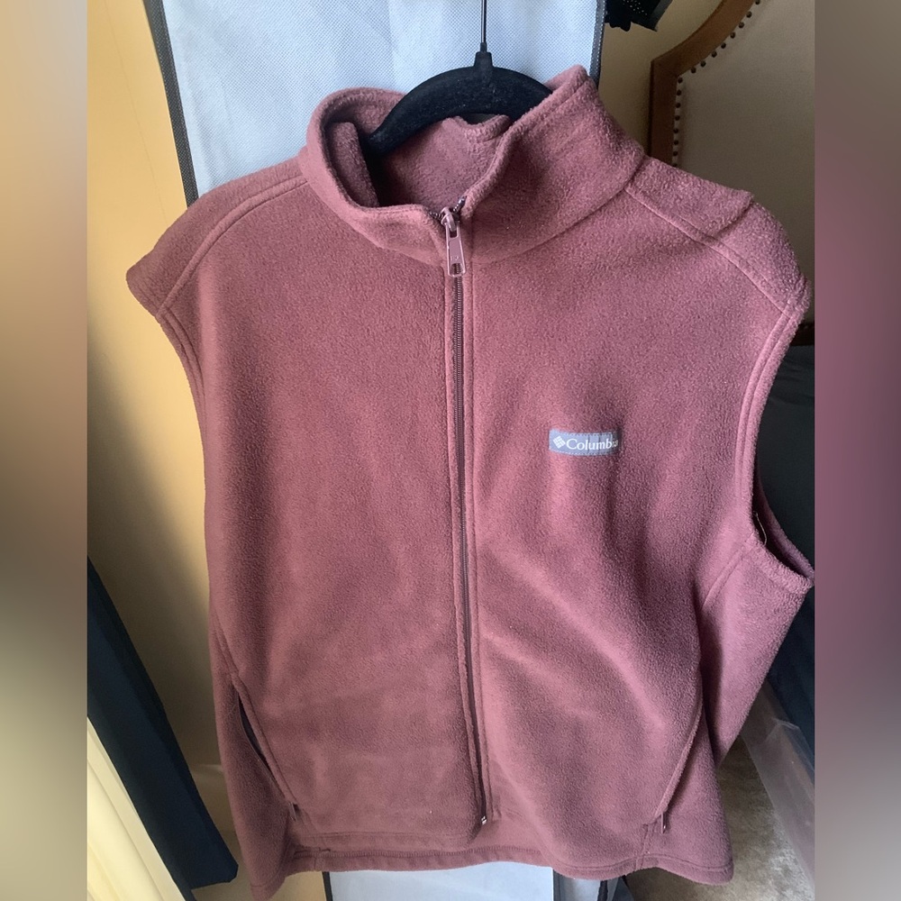 Columbia Mauve Fleece Vest